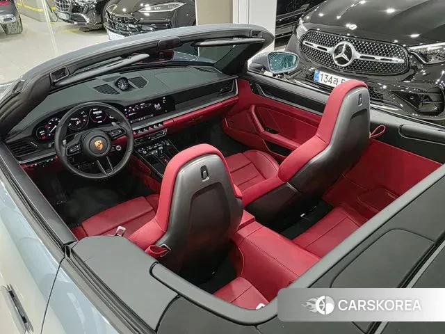 Porsche 911(992) 2024 Серебристо-серый из Кореи, фото 6