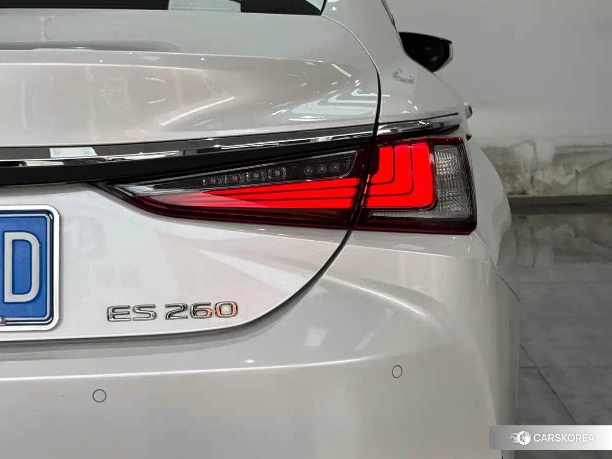 Lexus ES 2021 Белый из Китая, фото 6
