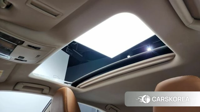 Lexus New ES300h 2018 Серебристо-серый из Кореи, фото 6