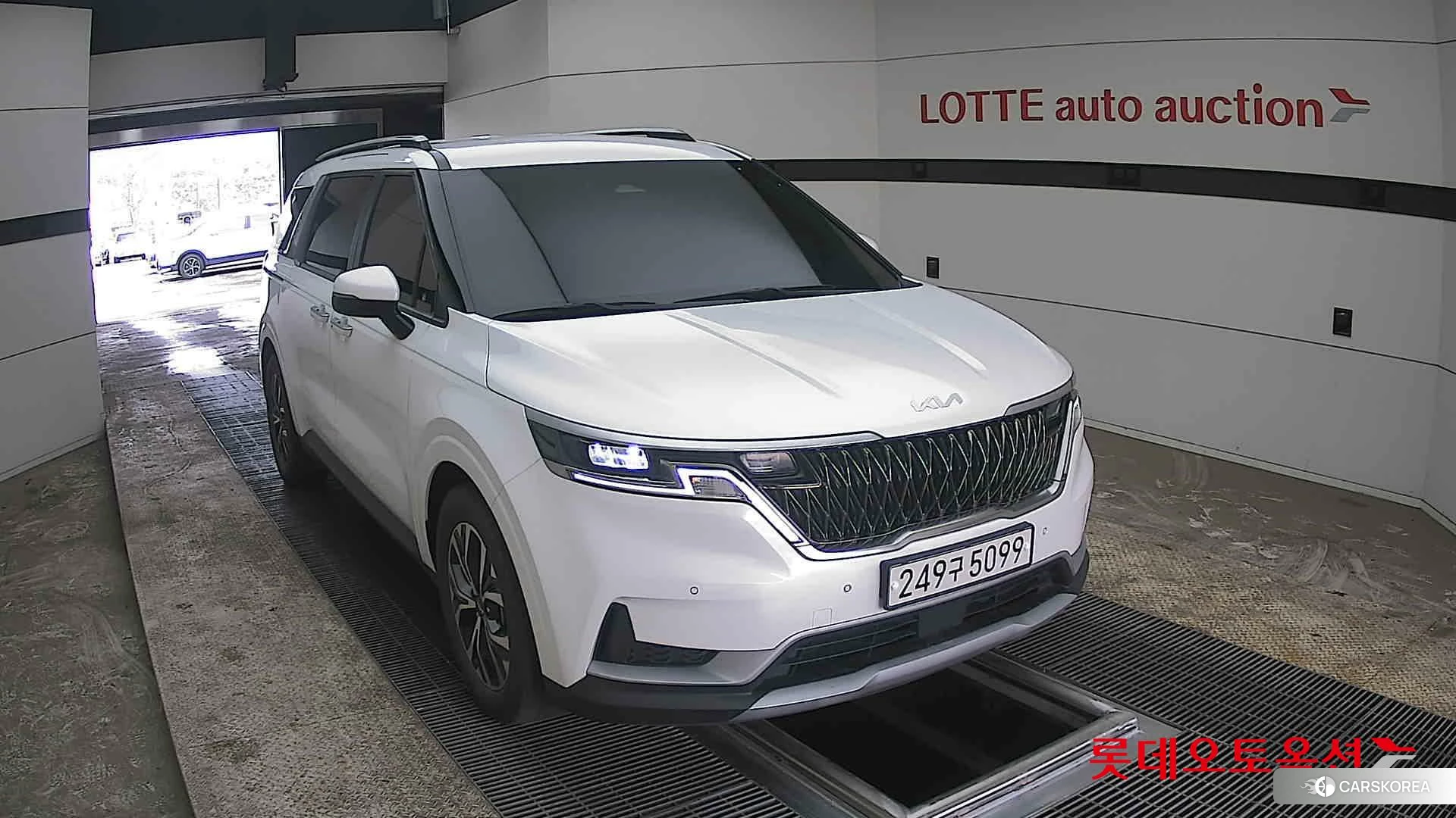 Kia Carnival 2023 Белый из Кореи, фото 6