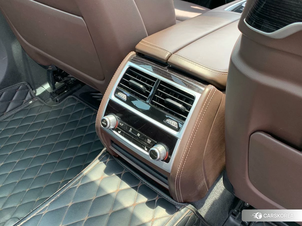 BMW 7 series 2021 Черный из Китая, фото 6