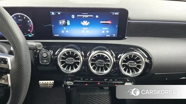 Mercedes-Benz A-Class W177 2024 Черный из Кореи, фото 6