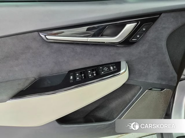 Kia EV6 2022 Серебристо-серый из Кореи, фото 6