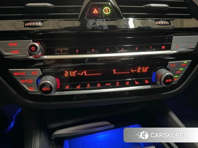 BMW 5 Series (G30) 2023 Белый из Кореи, фото 6