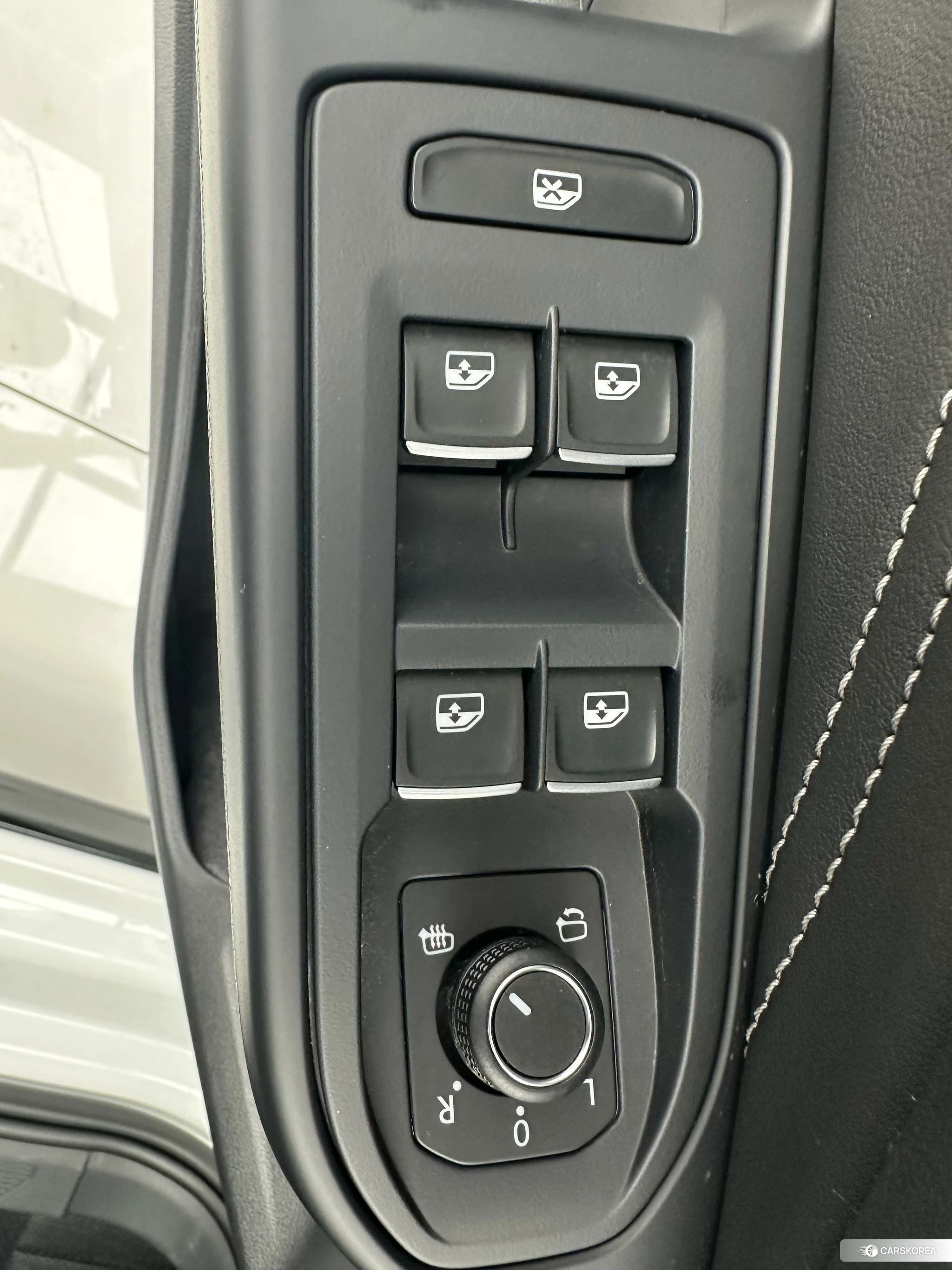 Volkswagen Golf 2022 Белый из Китая, фото 5
