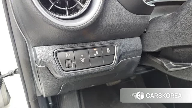 Kia The New K3 2nd generation 2021 Белый из Кореи, фото 6