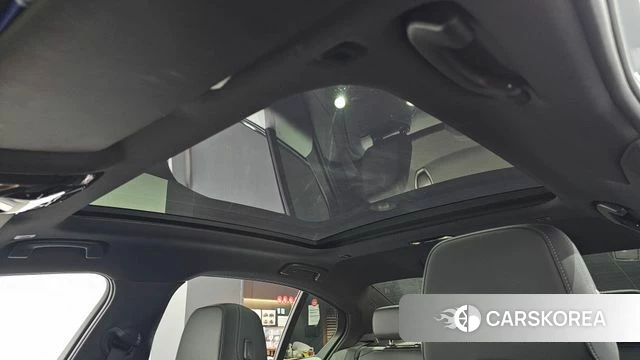 BMW 5 Series (G60) 2024 Серебристо-серый из Кореи, фото 6