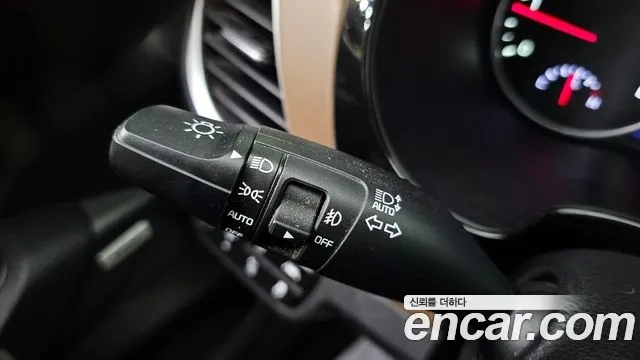 Kia Seltos 2019 Белый из Кореи, фото 6