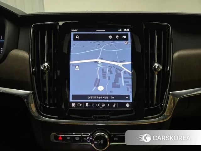 Volvo V90 Cross-Country 2024 Белый из Кореи, фото 6