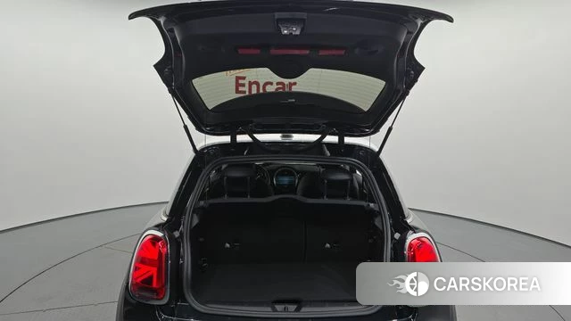Mini Cooper 2023 Черный из Кореи, фото 6
