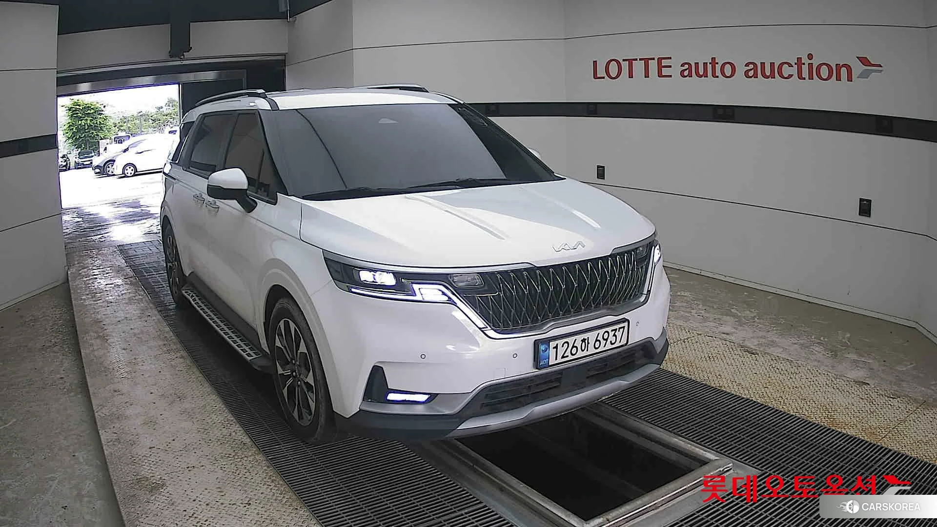 Kia Carnival 2022 Белый из Кореи, фото 6