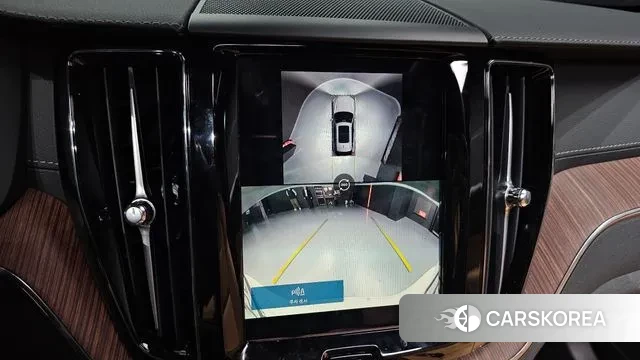 Volvo XC60 second Generation 2024 Белый из Кореи, фото 6