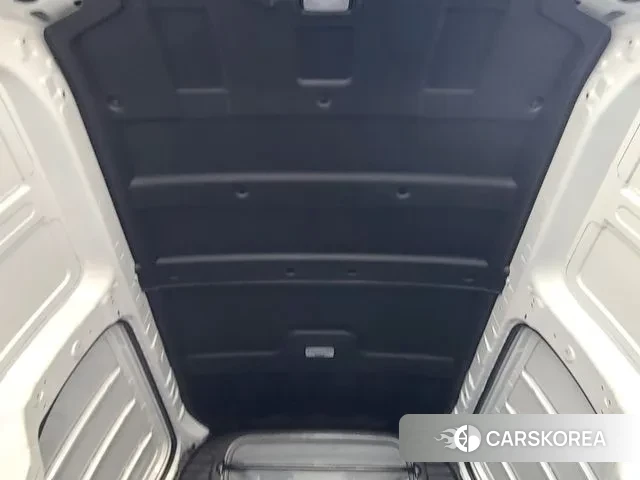 Hyundai Staria 2022 Белый из Кореи, фото 6