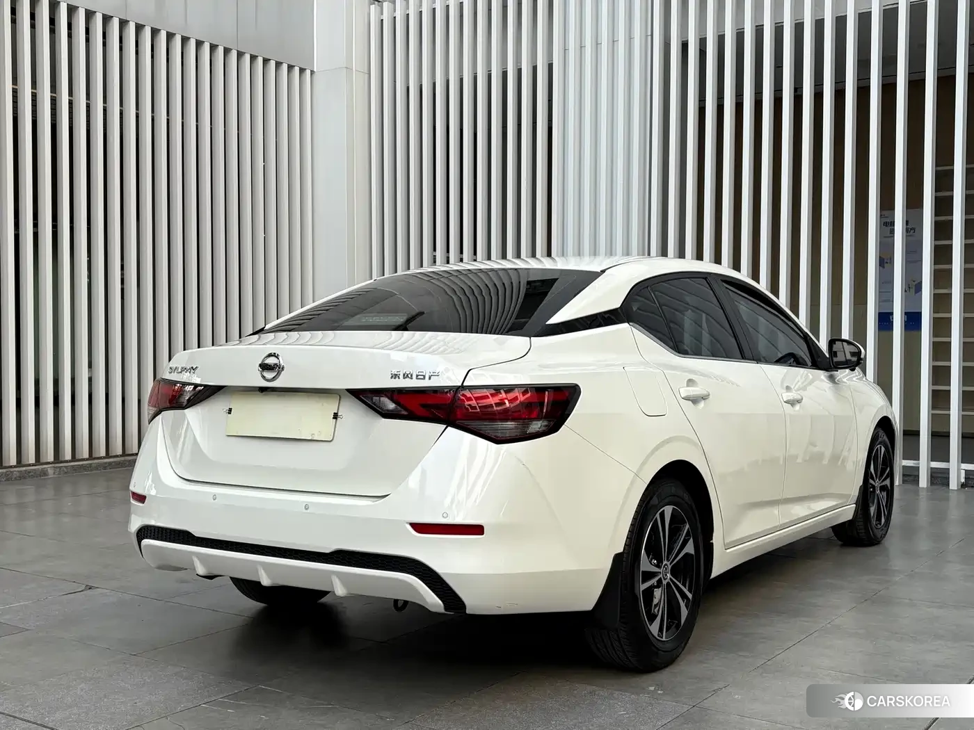 Nissan Sylphy 2022 Белый из Китая, фото 6