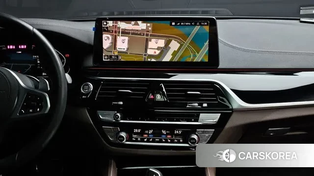 BMW 5 Series (G30) 2023 Серый из Кореи, фото 6