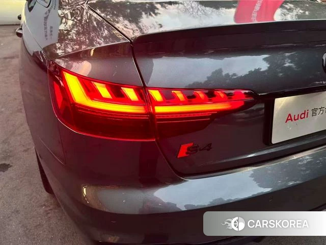 Audi S4 2023 Темно-серый из Китая, фото 6