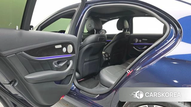 Mercedes-Benz E-Class W213 2018 Синий из Кореи, фото 6