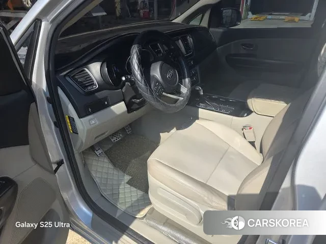 Kia The New Carnival 2019 Серебряный из Кореи, фото 6