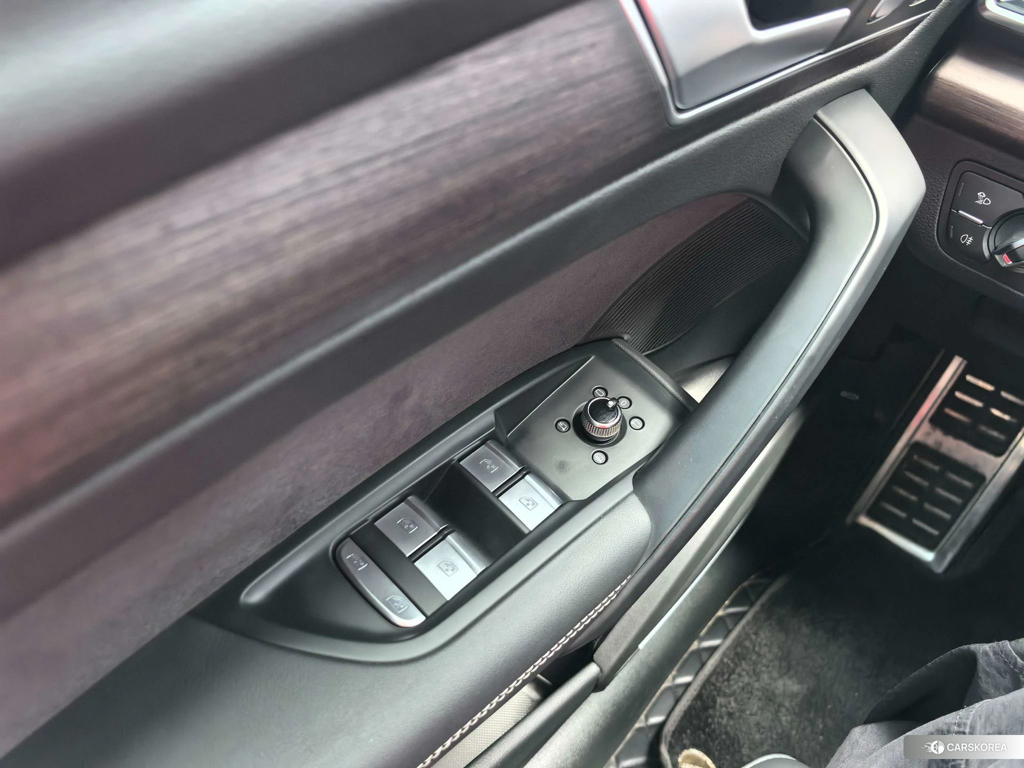 Audi Q5L 2023 Белый из Китая, фото 6