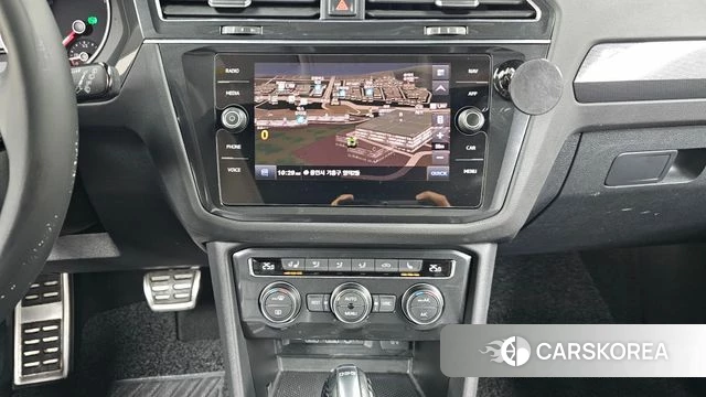 Volkswagen Tiguan second Generation 2018 Серебряный из Кореи, фото 6