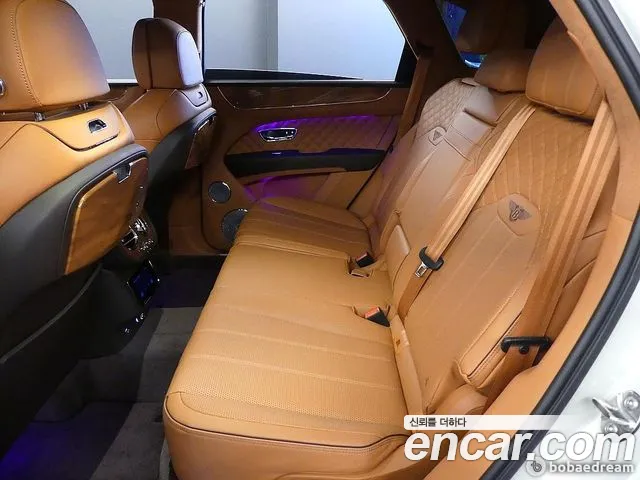 Bentley Bentayga 2023 Жемчужный цвет из Кореи, фото 6