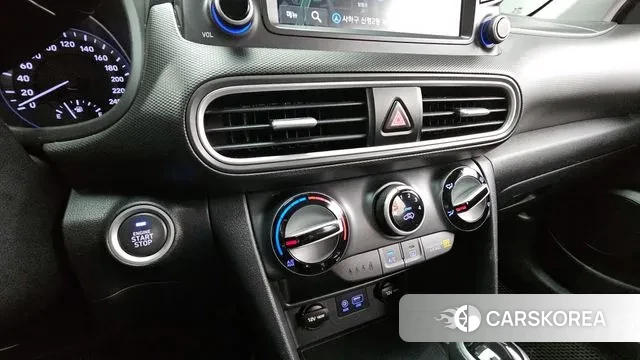 Hyundai Kona 2018 Черный из Кореи, фото 6