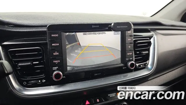 Kia Stonic 2018 Белый из Кореи, фото 6