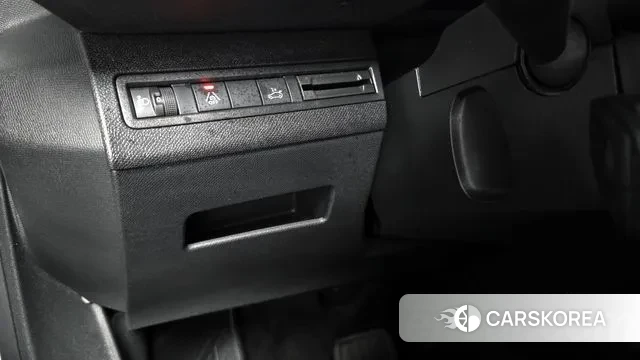 Peugeot 5008 second generation 2024 Белый из Кореи, фото 6