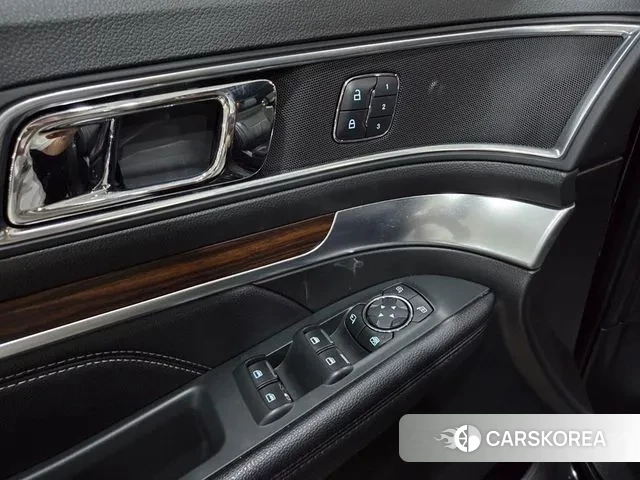 Ford Explorer 2018 Черный из Кореи, фото 6