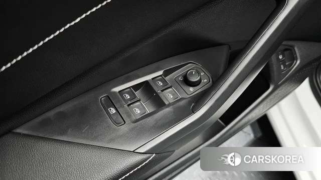 Volkswagen 7th Generation of Jetta 2023 Белый из Кореи, фото 6