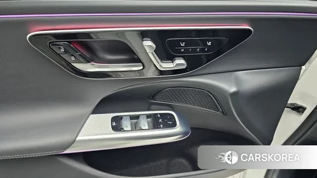 Mercedes-Benz E-Class W214 2024 Белый из Кореи, фото 6