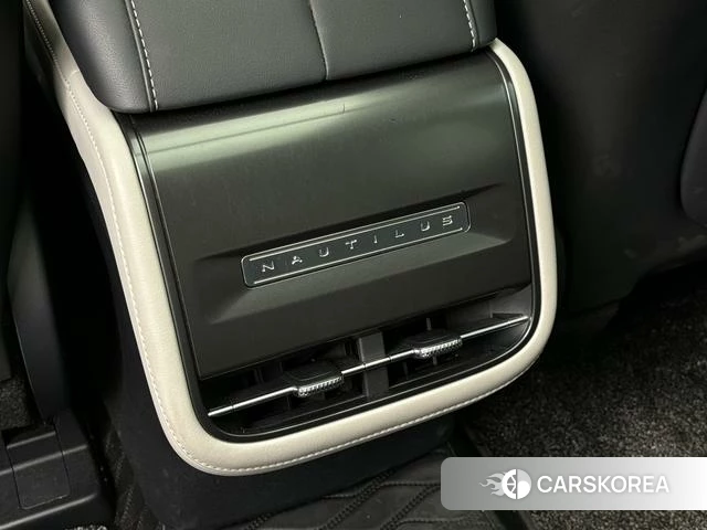 Lincoln Navigator 2023 Темно-серый из Китая, фото 6