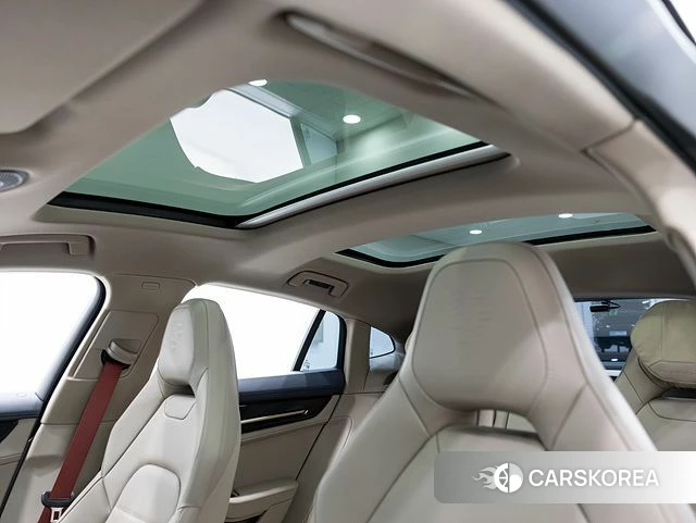 Porsche Panamera (976) 2025 Светло-серебряный цвет из Кореи, фото 6
