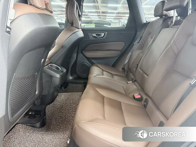 Volvo XC60 2022 Серебристо-серый из Китая, фото 6
