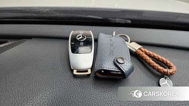 Mercedes-Benz E-Class W213 2018 Белый из Кореи, фото 6