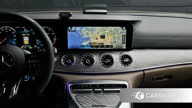 Mercedes-Benz AMG GT 2023 Песочный из Кореи, фото 6
