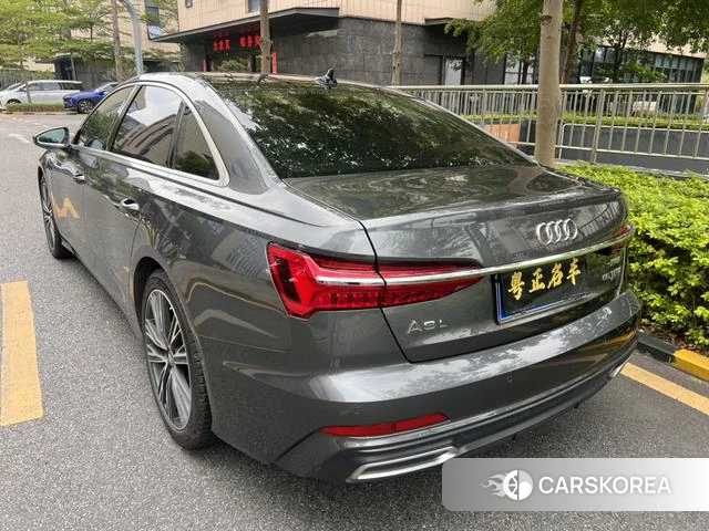 Audi A6L 2021 Серебристо-серый из Китая, фото 6