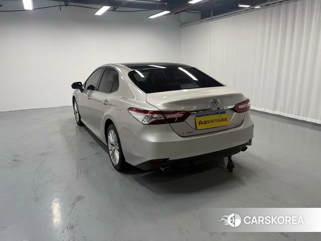Toyota Camry 2021 Темно-серый из Китая, фото 6