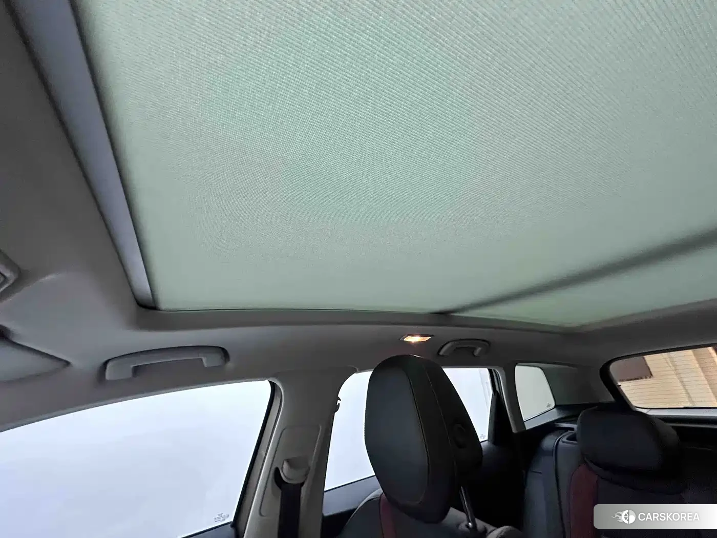 Skoda Karoq 2022 Champagne/brown из Китая, фото 6