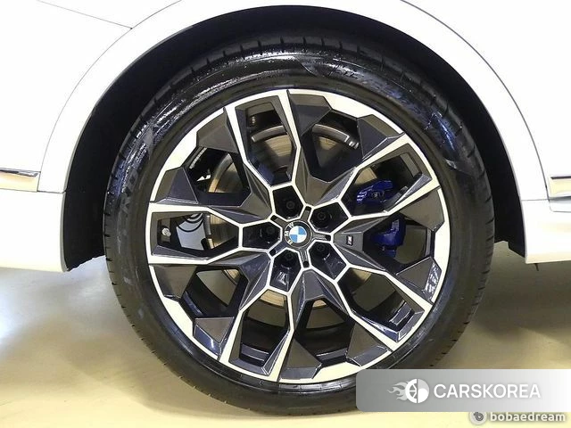 BMW X7 (G07) 2023 Белый из Кореи, фото 6