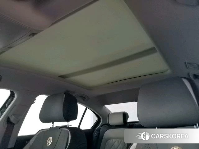 Volkswagen Magotan 2024 Черный из Китая, фото 6