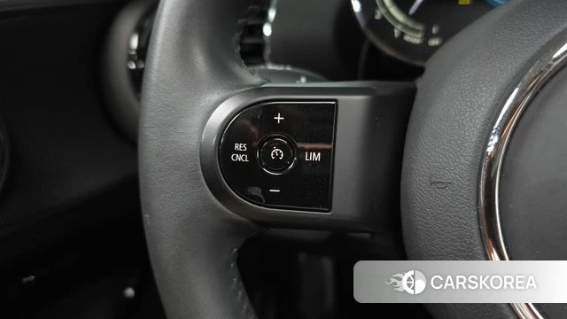 Mini Cooper Clubman 2022 Серебряный из Кореи, фото 6