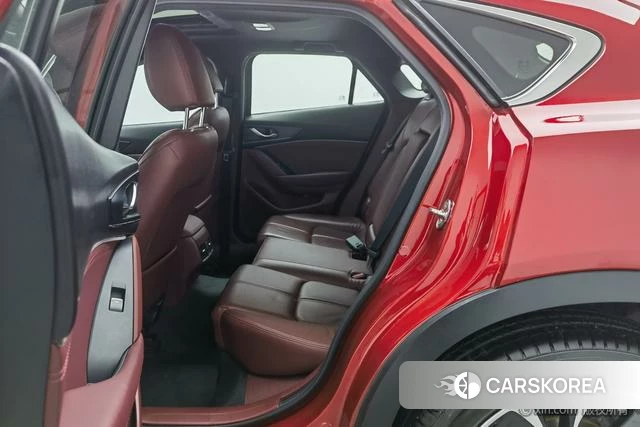 Mazda CX-4 2021 Красный из Китая, фото 6