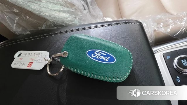 Ford Explorer 6th Generation 2022 Белый из Кореи, фото 6