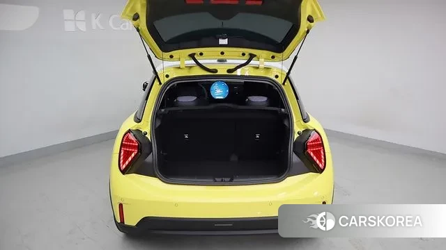 Mini Cooper C 4th generation 2025 Желтый из Кореи, фото 6