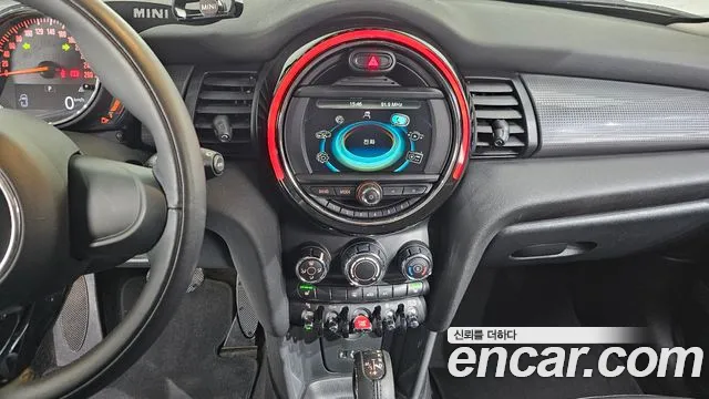 Mini Cooper 2018 Зеленый из Кореи, фото 6