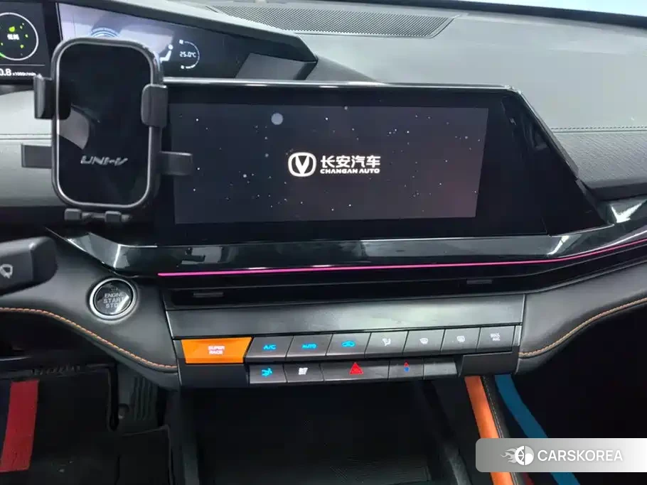 Chang'an Changan UNI-V 2023 Silver/gray из Китая, фото 6