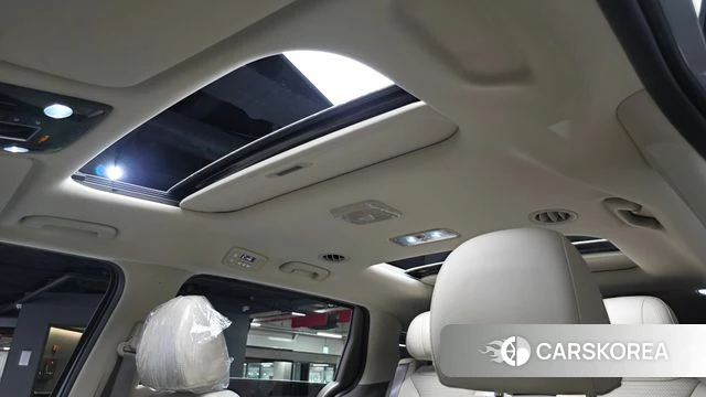 Kia The New Carnival 4th Generation 2024 Серебристо-серый из Кореи, фото 6