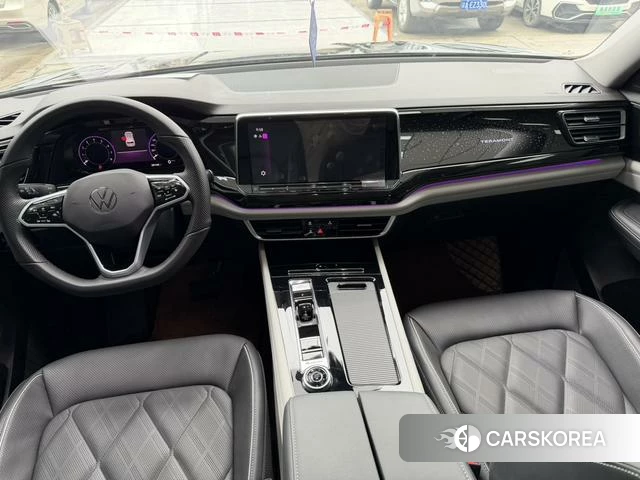 Volkswagen Tourang 2024 Черный из Китая, фото 6