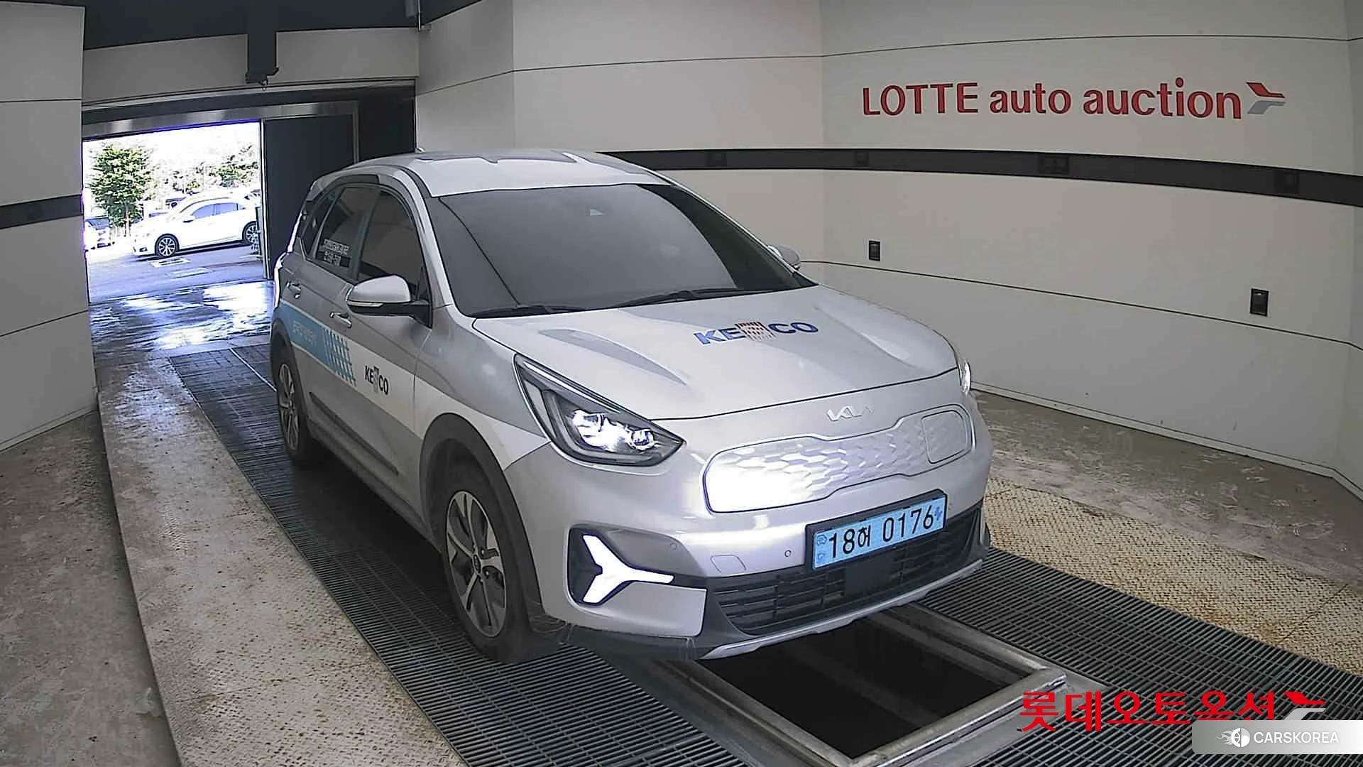 Kia Niro Plus 2023 Sparkling Silver из Кореи, фото 6